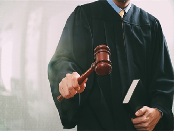 职务侵占5700多万，法律如何量刑？专业解析来了